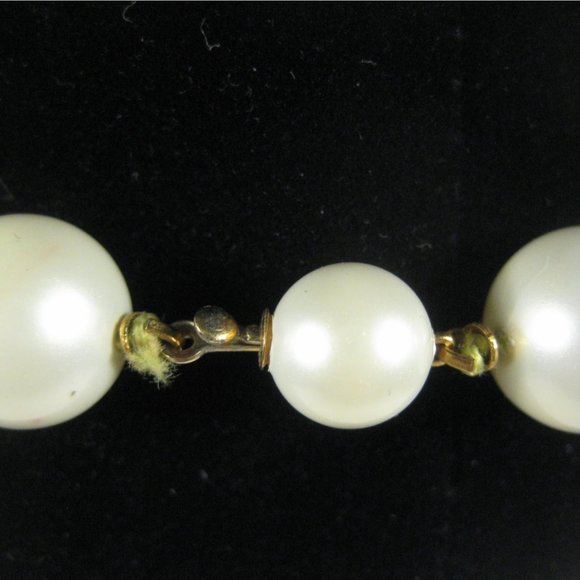 Imitation Pearl Beaded Necklace 32 inch Vintage 1960 1950 MOD MCM Strand - Picture 9 of 9